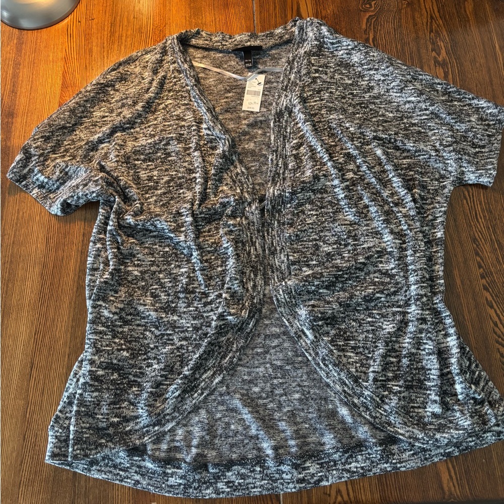 Lane Bryant Black and Gray Short Sleeve Top
